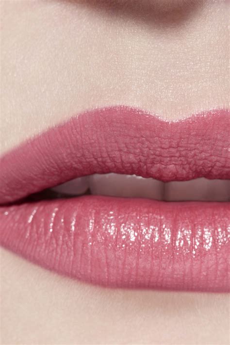 chanel gloss lipstick